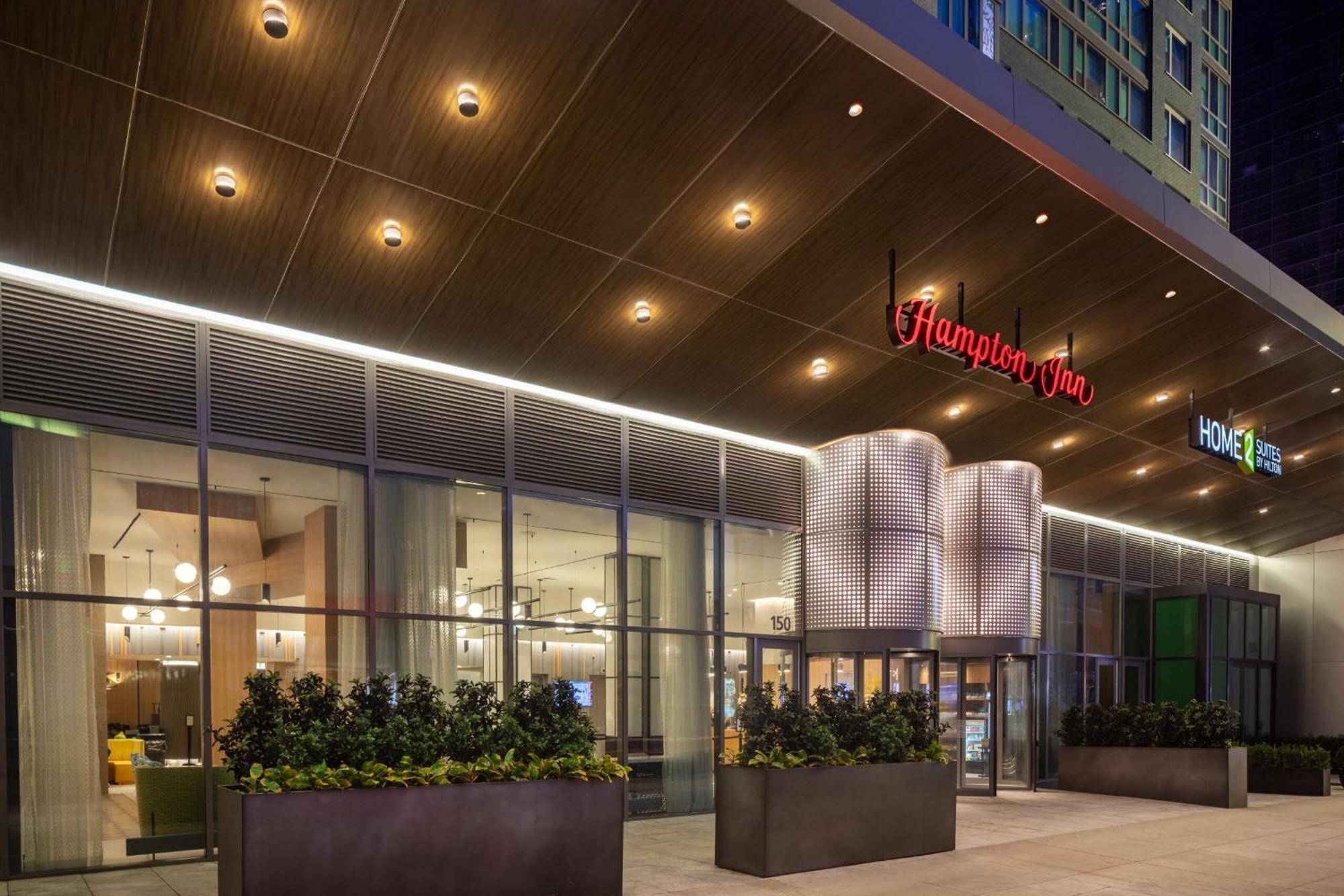 Hampton Inn By Hilton New York Times Square المظهر الخارجي الصورة